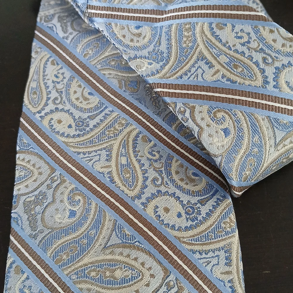Pronto Uomo elegant paisley
